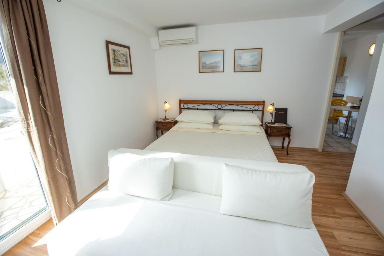 Apartments Mosor Omiš Eksteriør bilde